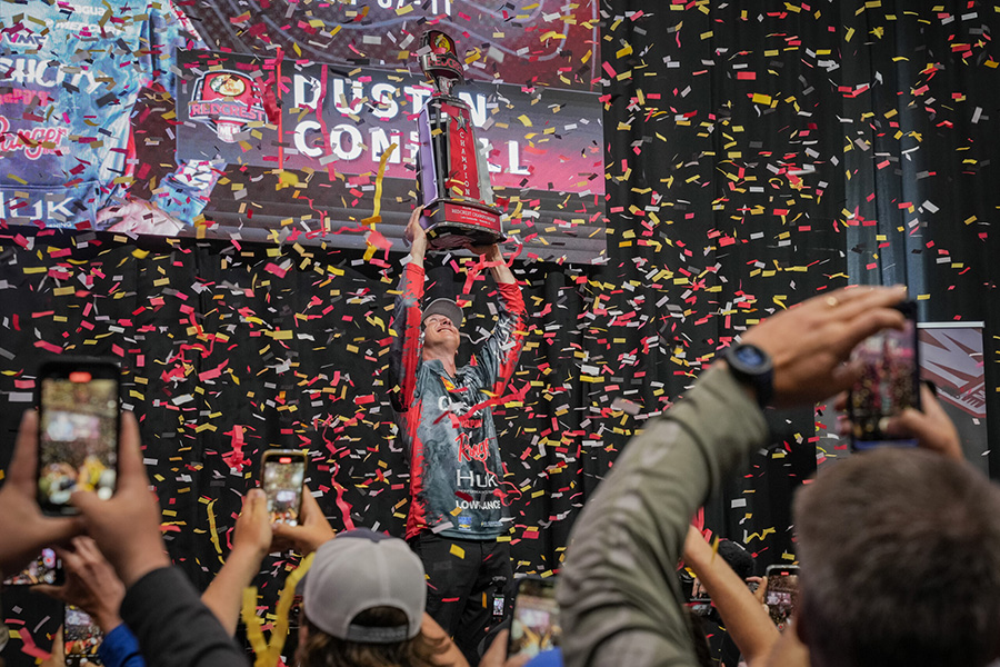 Dustin Connell lifts the REDCREST trophy